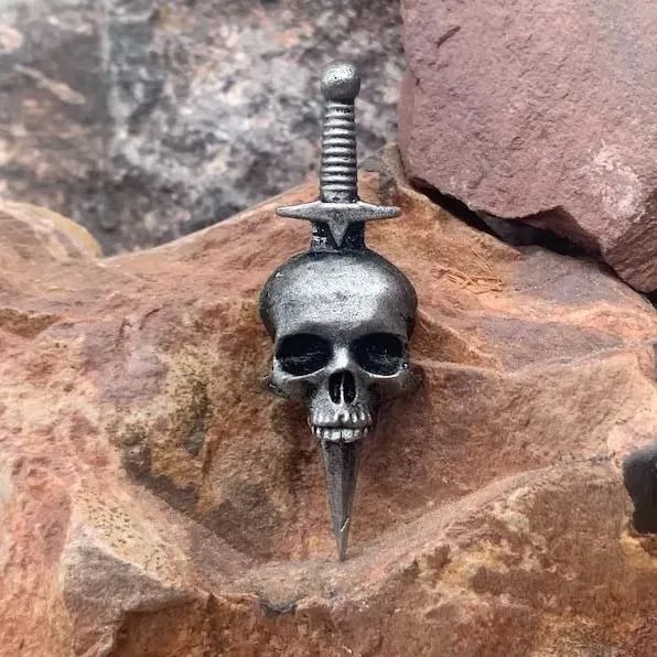 💀100% Handmade - 🔥Vintage Gothic Skull Brooch